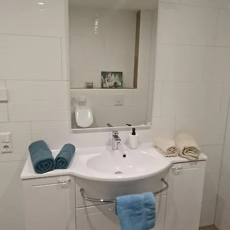 דירה Luisa Klein In Aurich-tannenhausen By Interhome *